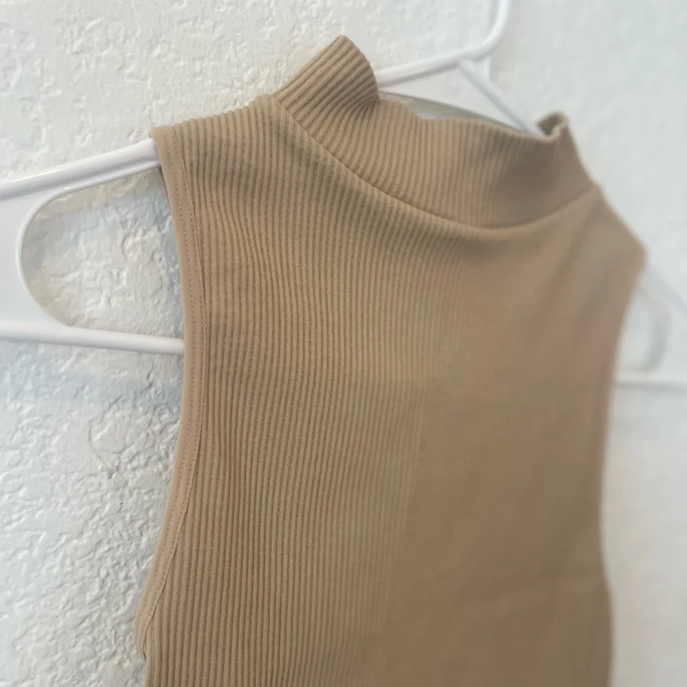 ZARA Ribbed Tank Top - Picture 4 of 6